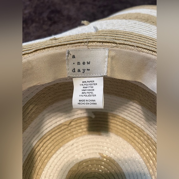 SOLD!!!!!! Floppy Beach Sun Hat - A New Day - Picture 3 of 5